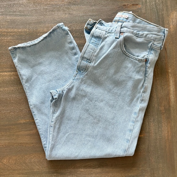 Levi’s Premium Ribcage Straight Ankle  | Ojai Shore Light Wash | 31x27 - Picture 1 of 3